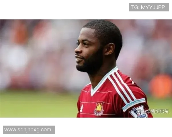 贫民窟足球明星的传奇故事与奋斗历程揭秘