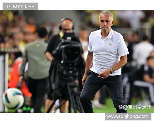 足球明星与模特的缘分揭秘为何他们的合作如此频繁