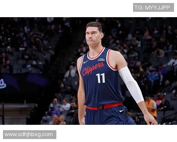 布鲁克洛佩斯的篮球生涯与成就分析：从新秀到全明星的蜕变之路